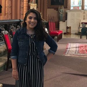 Meet your Posher, Araceli